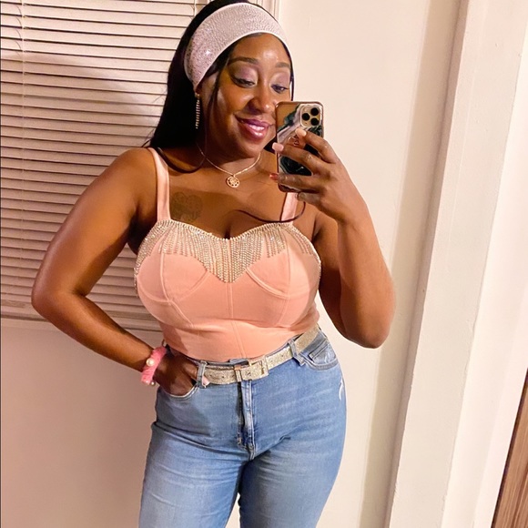 Meet your Posher, LaRaé - Picture 11 of 16